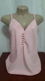 BLUSA REGATA CREPE COM BOTÃO PÉROLA